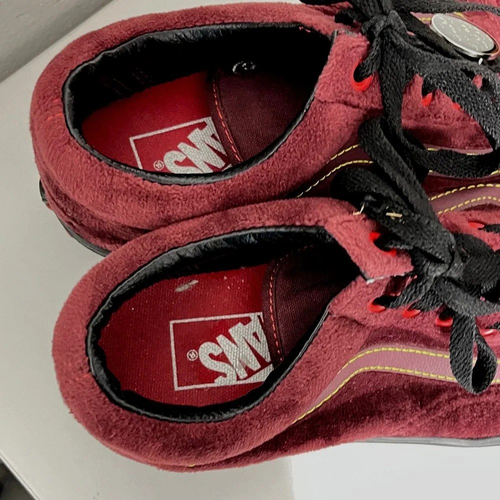 Vans Old Skool Stackform Disney Womens 7 Mahogany Poison Apple‎ Suede Platform